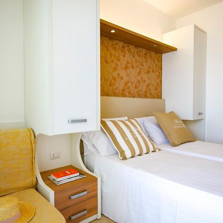 Eurhotel Rimini Ngoại thất bức ảnh
