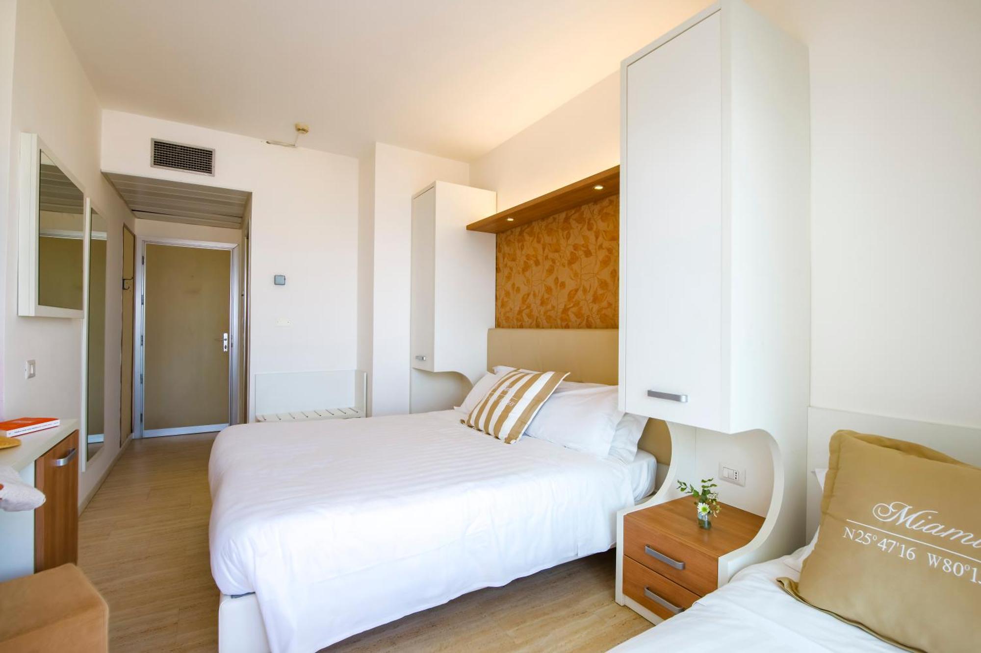 Eurhotel Rimini Ngoại thất bức ảnh