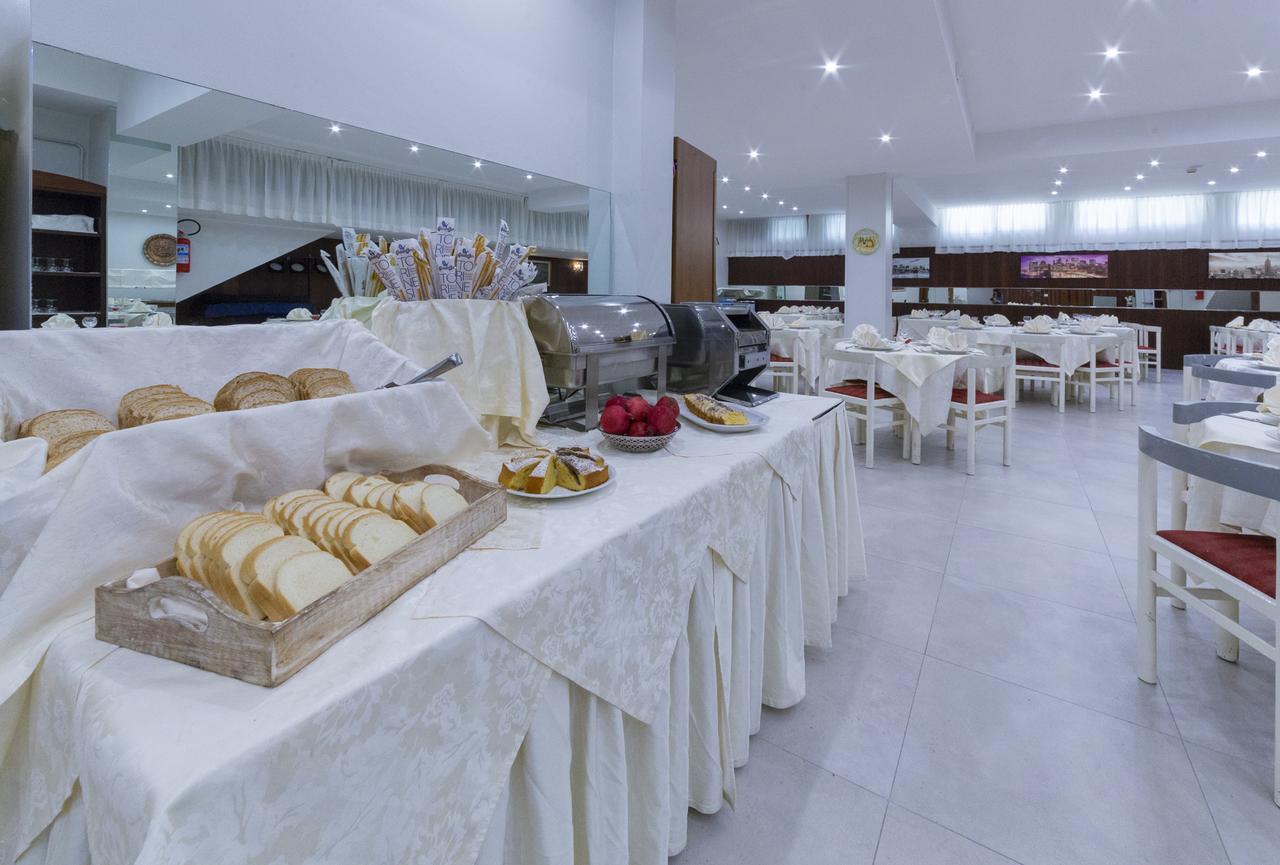Eurhotel Rimini Ngoại thất bức ảnh