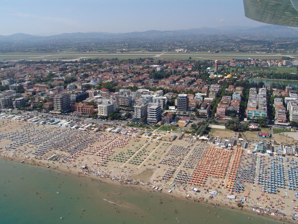 Eurhotel Rimini Ngoại thất bức ảnh