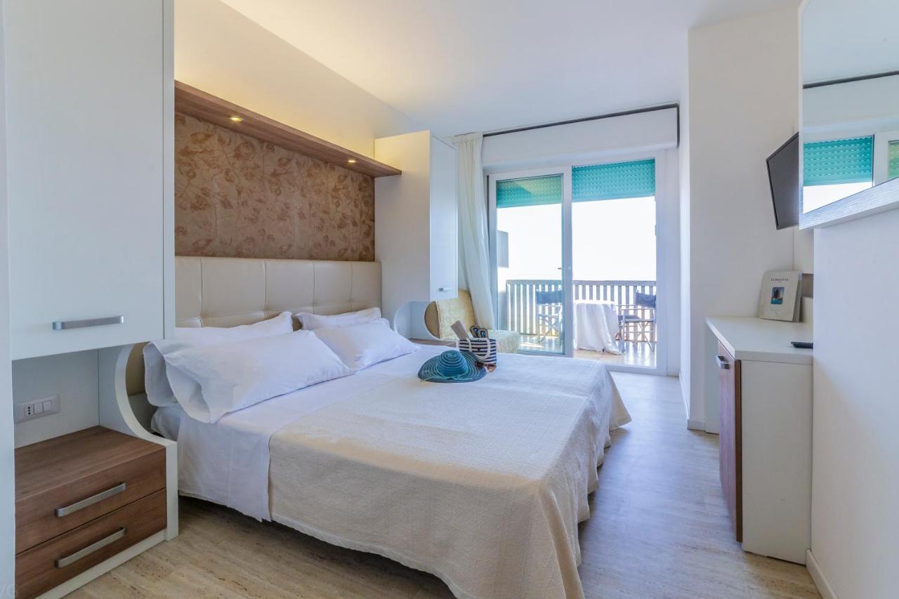 Eurhotel Rimini Ngoại thất bức ảnh